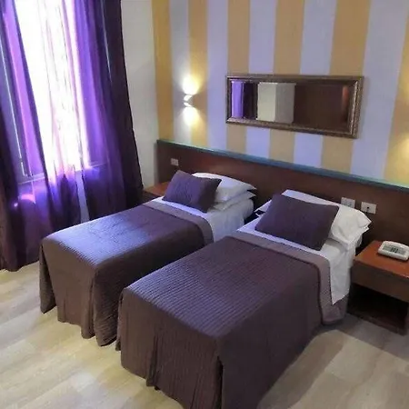 Center 2 Hotel 3*