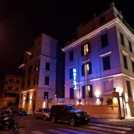 Center 2 Hotel
