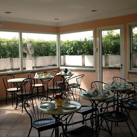 Otel Center 2