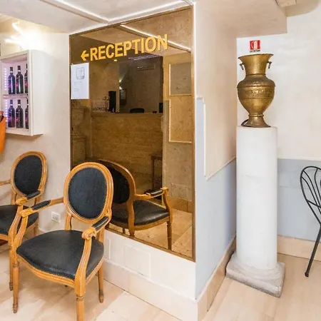 فندق Center 2 3*