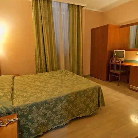 فندق Center 2