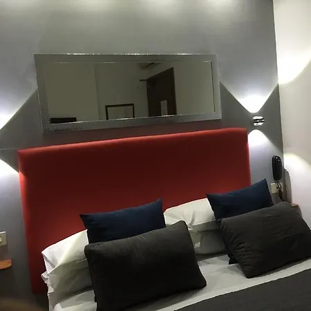 Center 2 روما