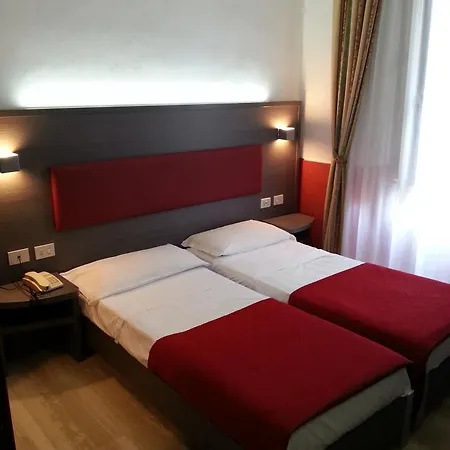 Center 2 Hotell 3*