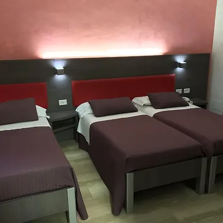 Center 2 Hotell 3*