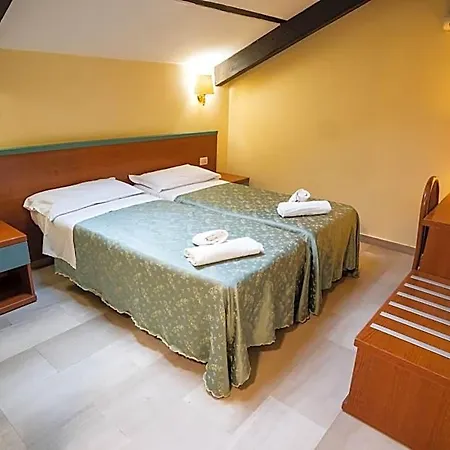 Hotel Center 2