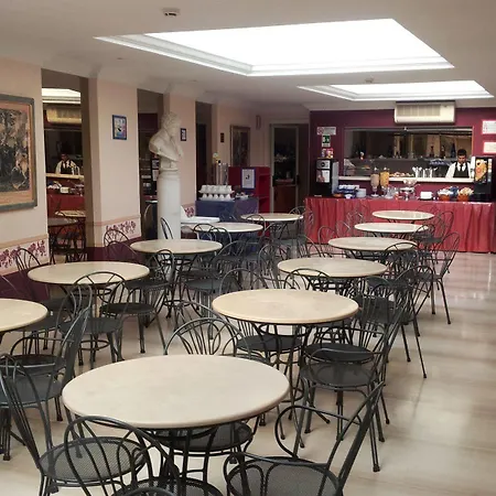 Center 2 Rome