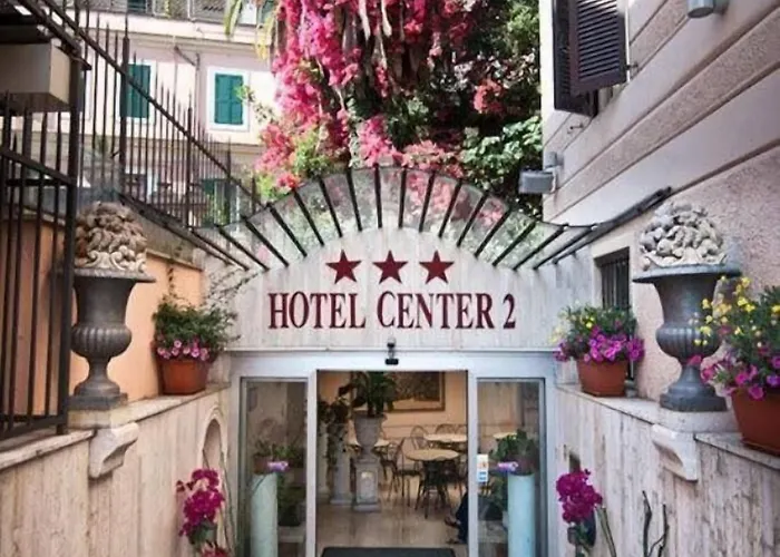 Center 2 מלון 3*