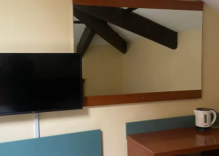 Center 2 Ξενοδοχείο 3*