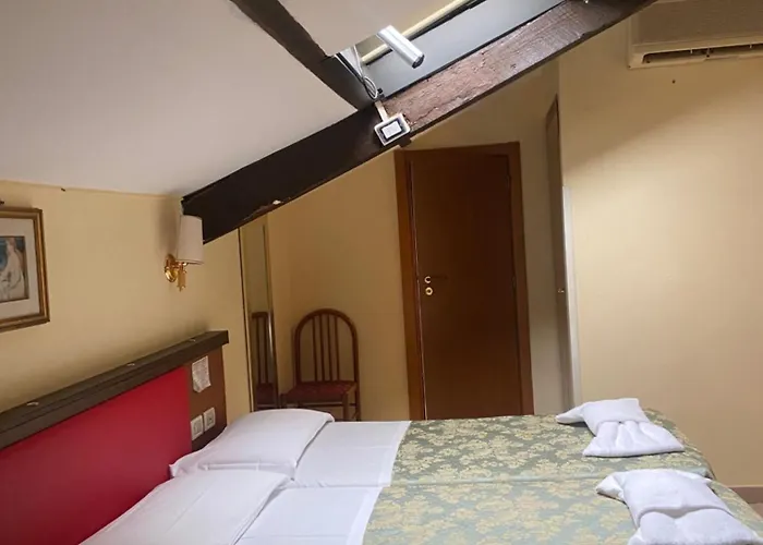 Center 2 3* Ρώμη