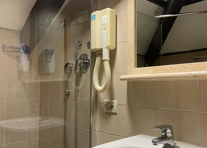 Center 2 Ξενοδοχείο 3*