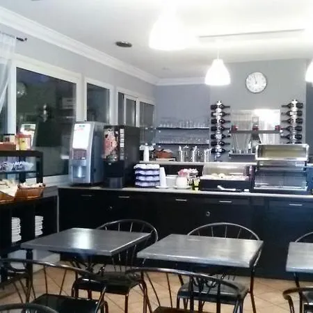 Center 2 ホテル 3*