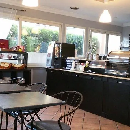 Center 2 ホテル ローマ